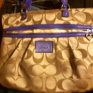 Womans Coach Purse